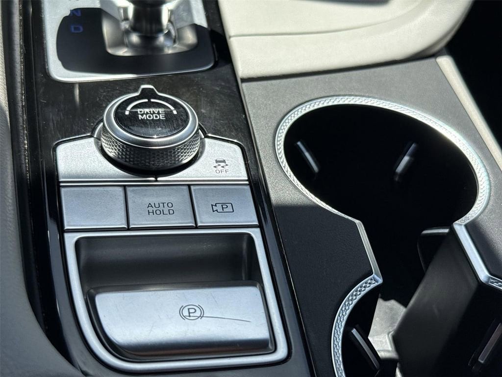 2025 GENESIS G70 Standard - Photo 36