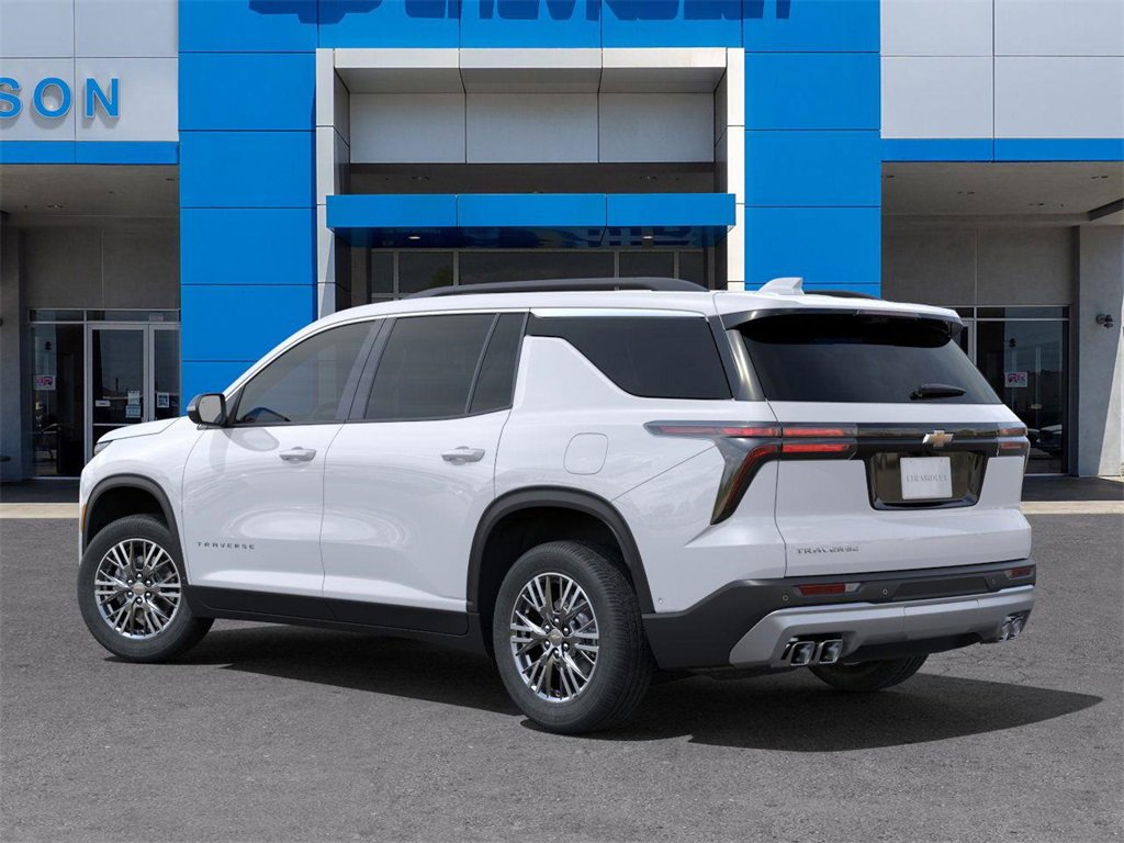 2025 Chevrolet Traverse photo 3