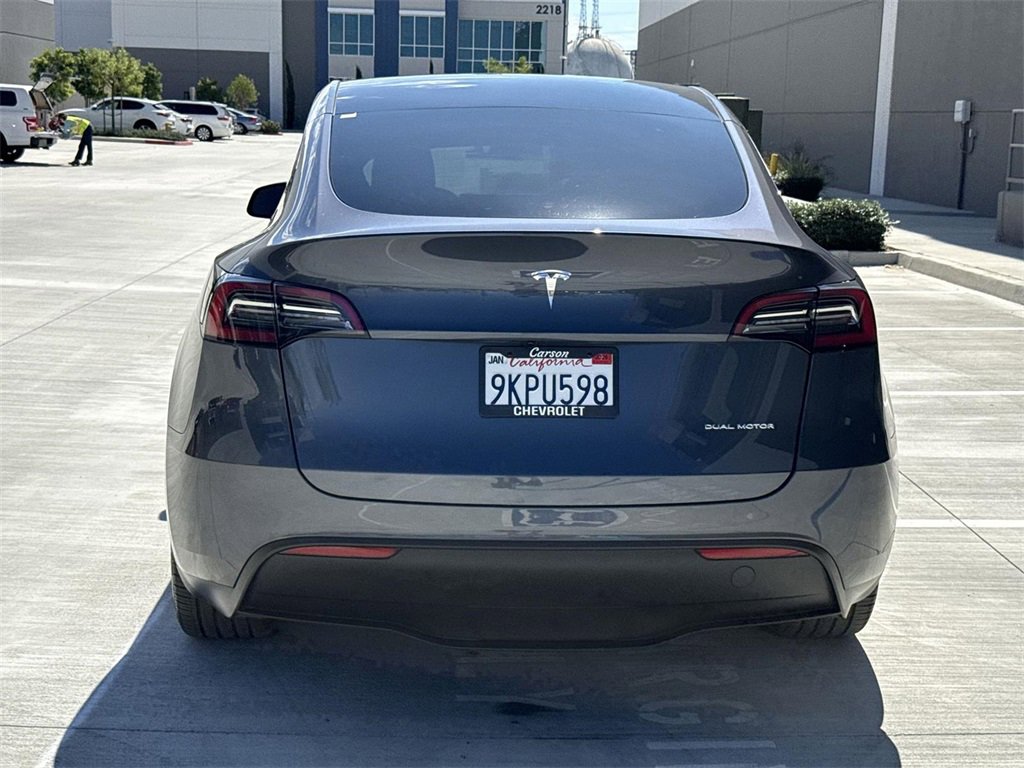 2023 Tesla Model Y Long Range photo 2