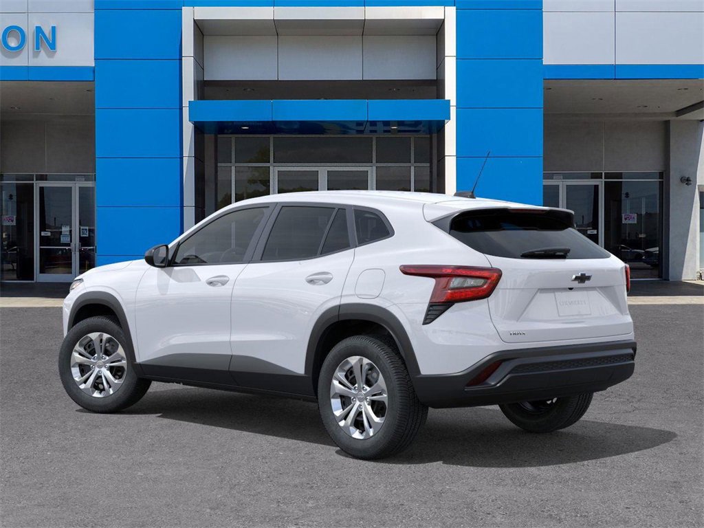 2026 Chevrolet Trax LS photo 2