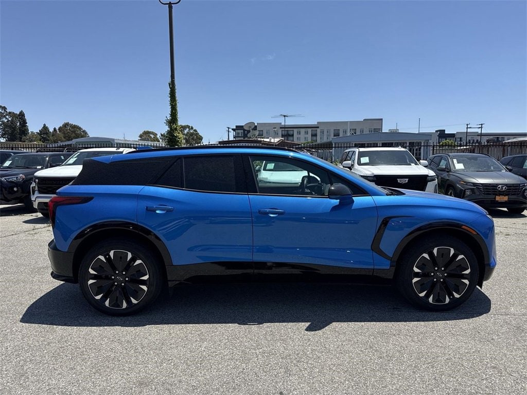 Used 2024 Chevrolet Blazer EV RS with VIN 3GNKDCRJ5RS228440 for sale in Carson, CA