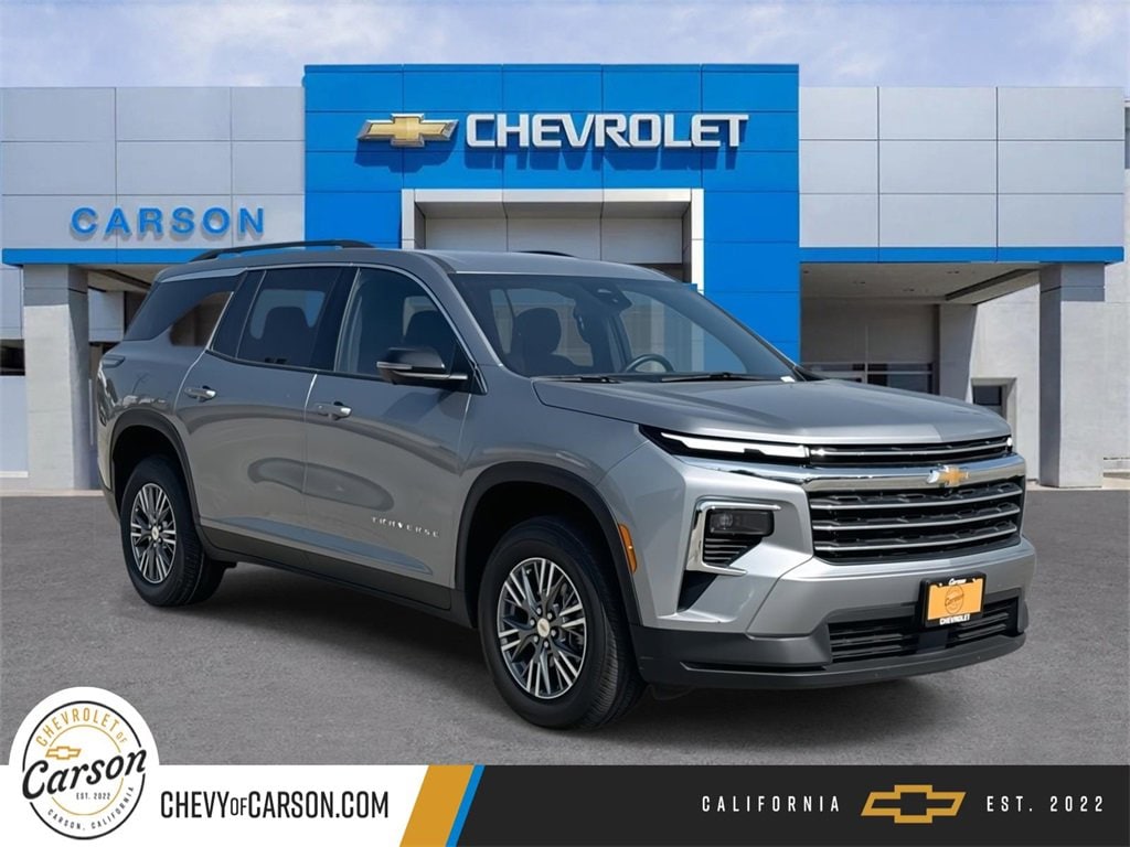Used 2024 Chevrolet Traverse LT SUV