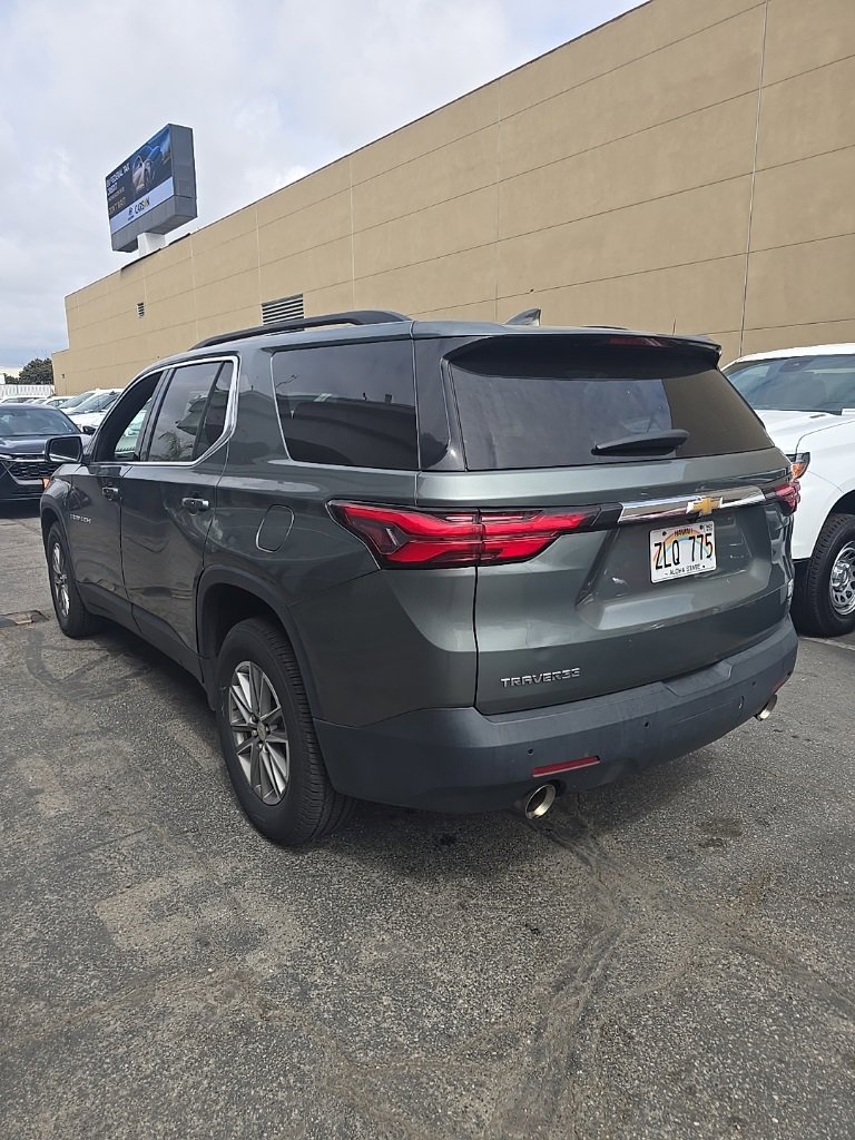 2023 Chevrolet Traverse Cloth photo 2