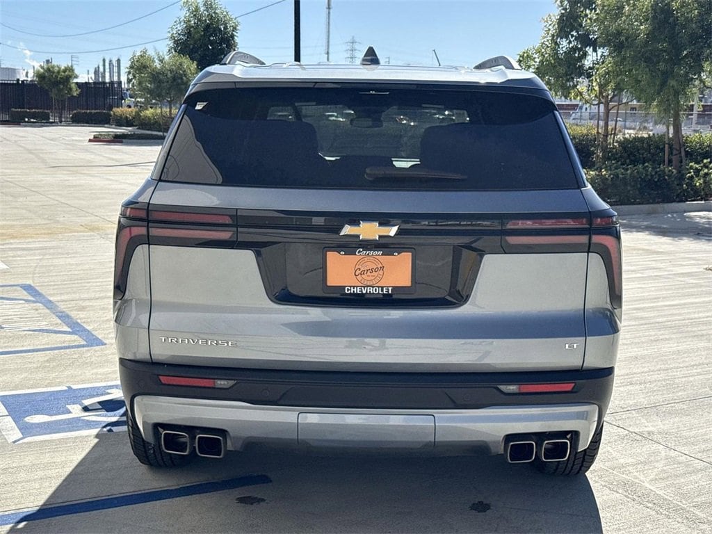 Used 2024 Chevrolet Traverse LT SUV