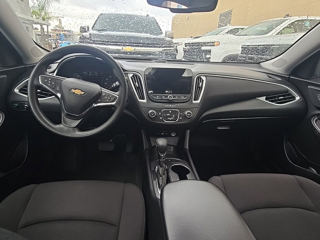 2023 Chevrolet Malibu LS photo 4