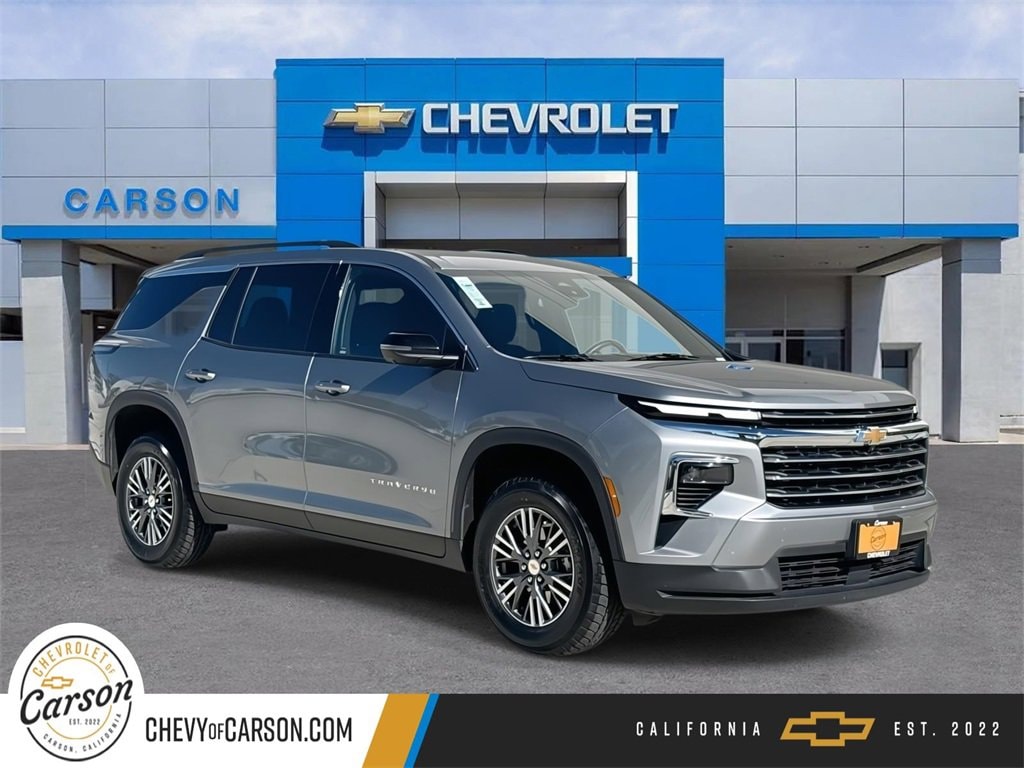Used 2024 Chevrolet Traverse LT SUV