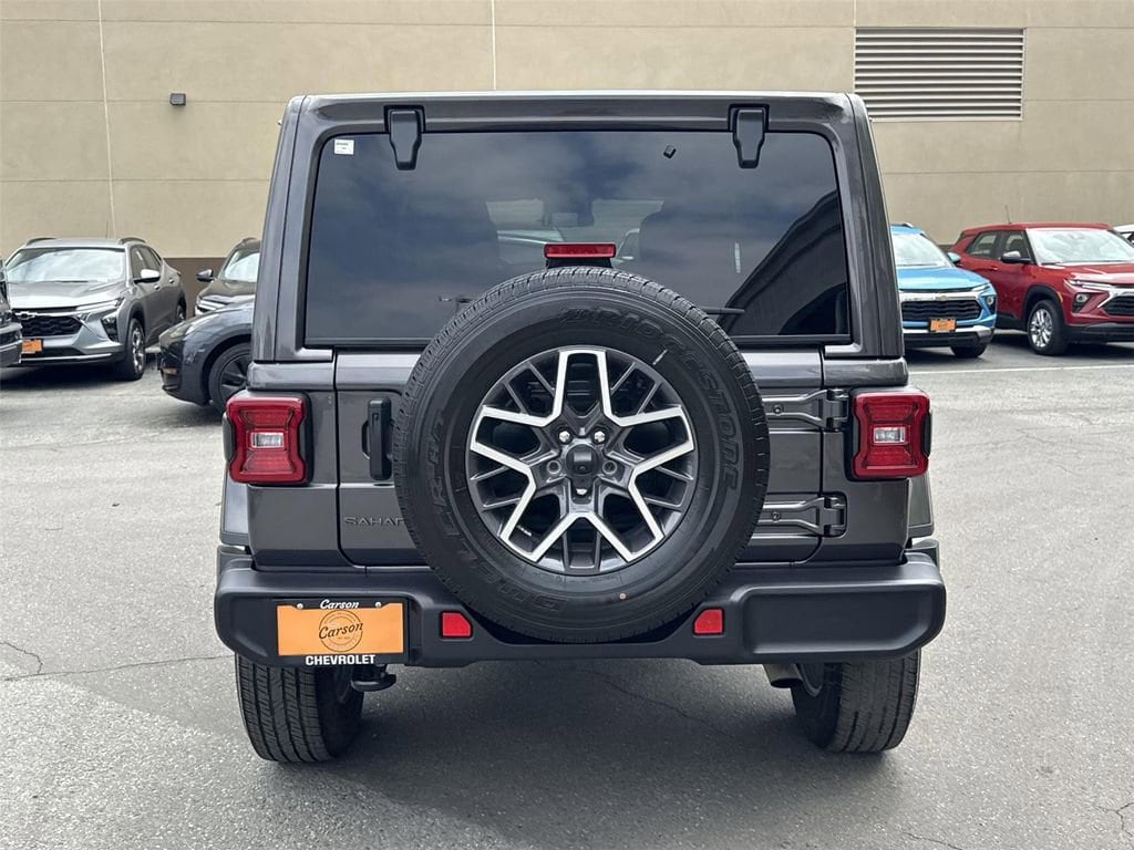 Used 2025 Jeep Wrangler 4-Door Sahara 4x4 SUV