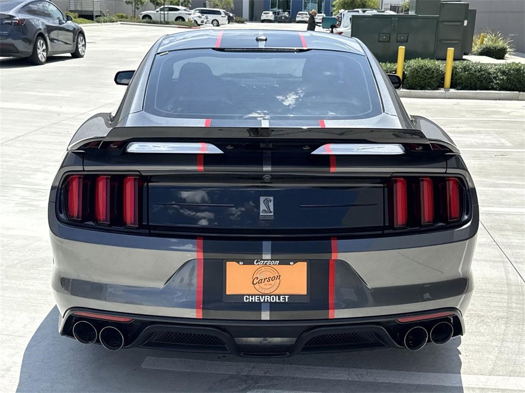 2019 Ford Mustang Shelby photo 2