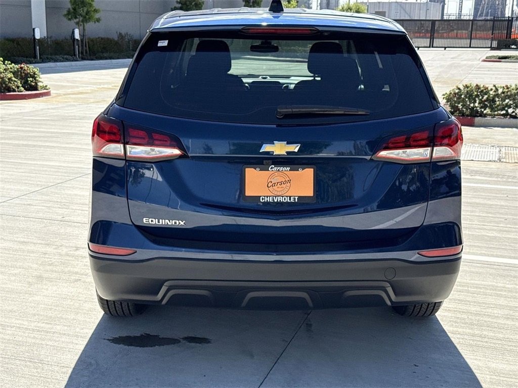 2022 Chevrolet Equinox LS photo 4