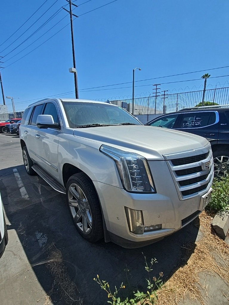 Used 2020 Cadillac Escalade Luxury with VIN 1GYS3BKJ0LR120375 for sale in Carson, CA