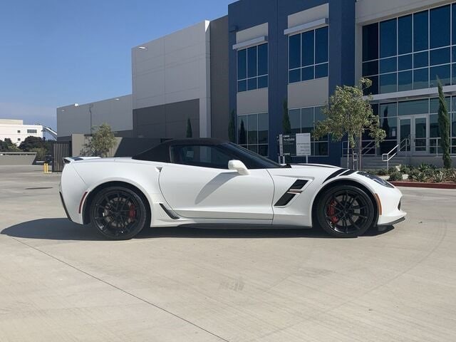 Used 2017 Chevrolet Corvette 1LT with VIN 1G1YW3D75H5115212 for sale in Carson, CA