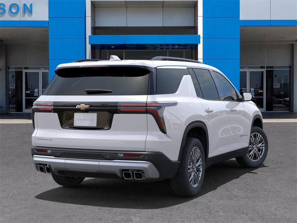 2025 Chevrolet Traverse photo 4