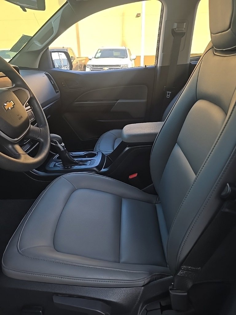 2022 Chevrolet Colorado Work Truck photo 3