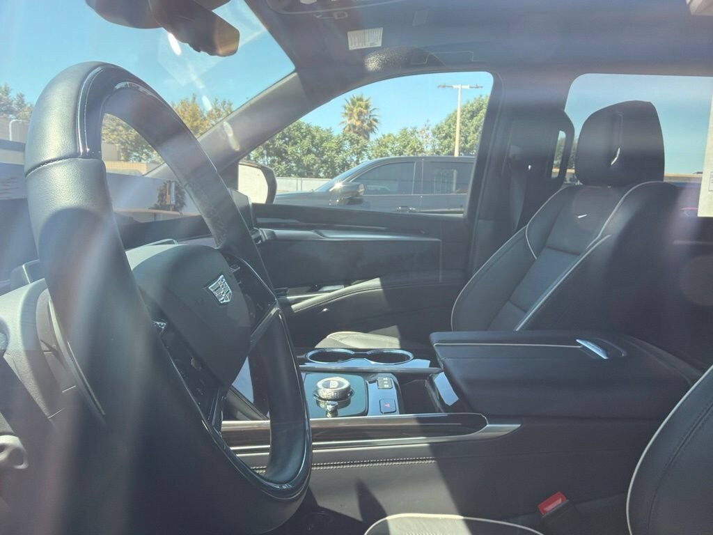 Used 2026 CADILLAC Escalade ESV Luxury SUV