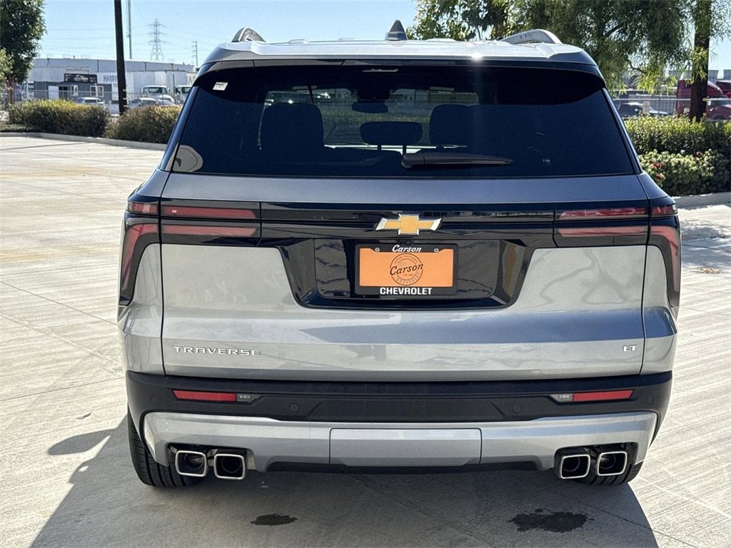 Used 2024 Chevrolet Traverse LT SUV