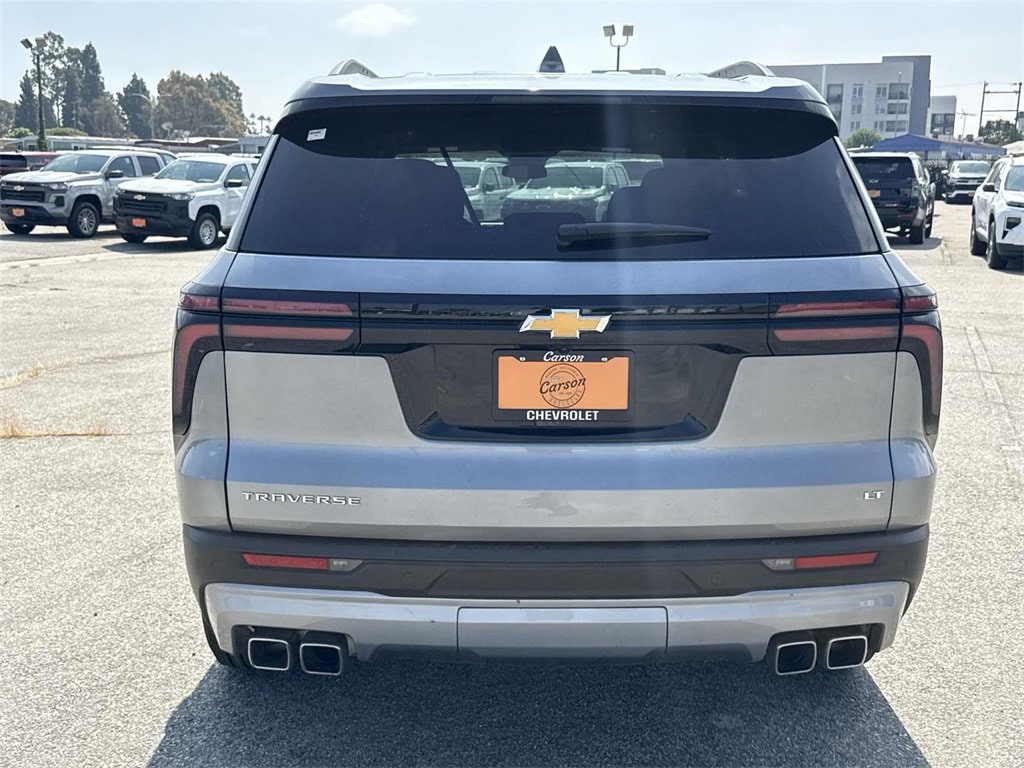 Used 2024 Chevrolet Traverse LT SUV