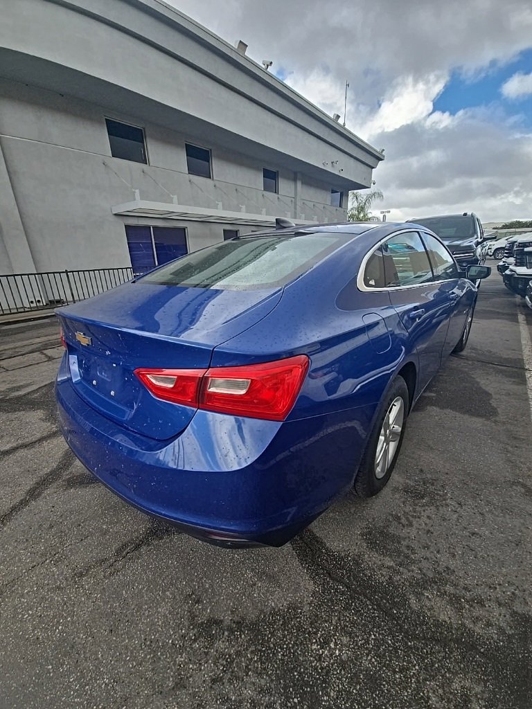 2023 Chevrolet Malibu LS photo 3