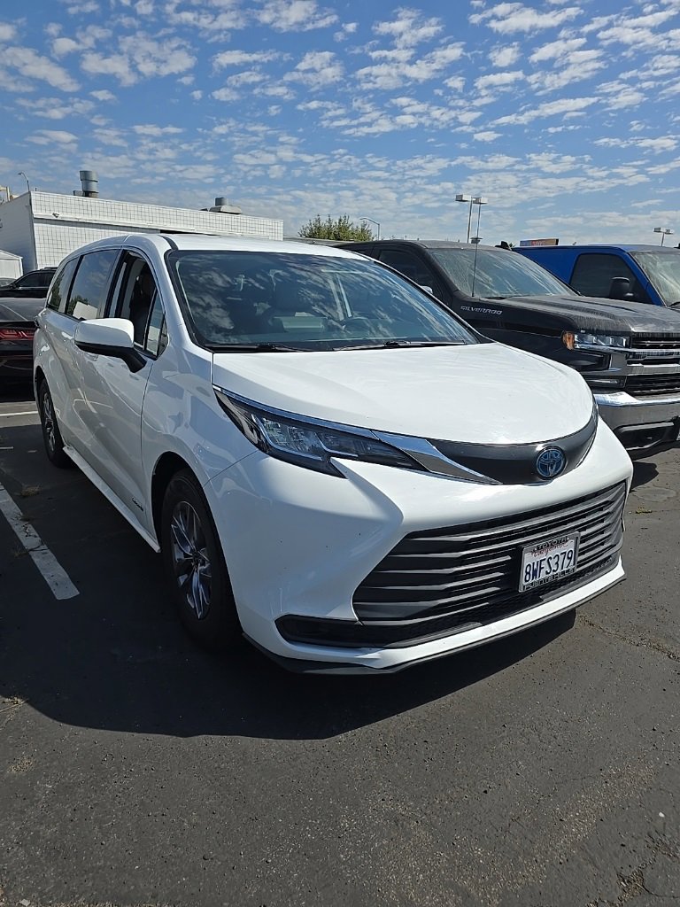 Used 2021 Toyota Sienna LE with VIN 5TDKRKEC1MS038997 for sale in Carson, CA