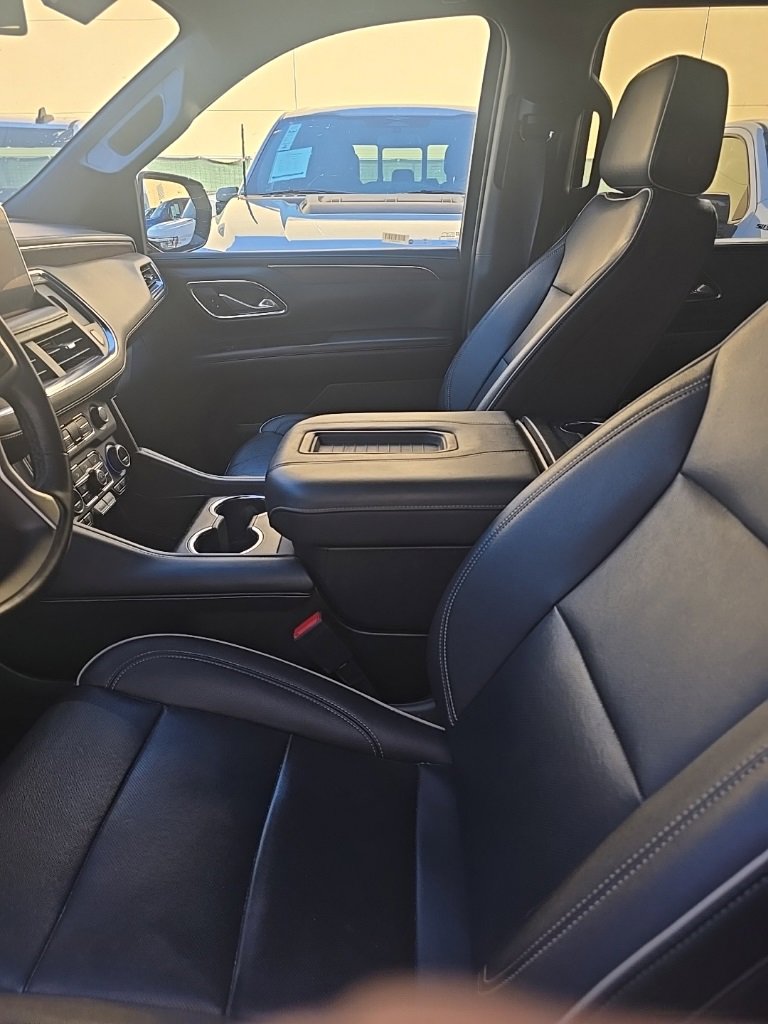 2023 Chevrolet Suburban Premier photo 4