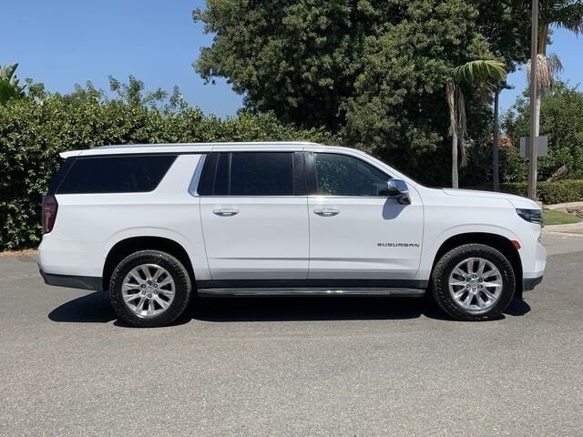 Used 2022 Chevrolet Suburban Premier with VIN 1GNSKFKD7NR219506 for sale in Carson, CA