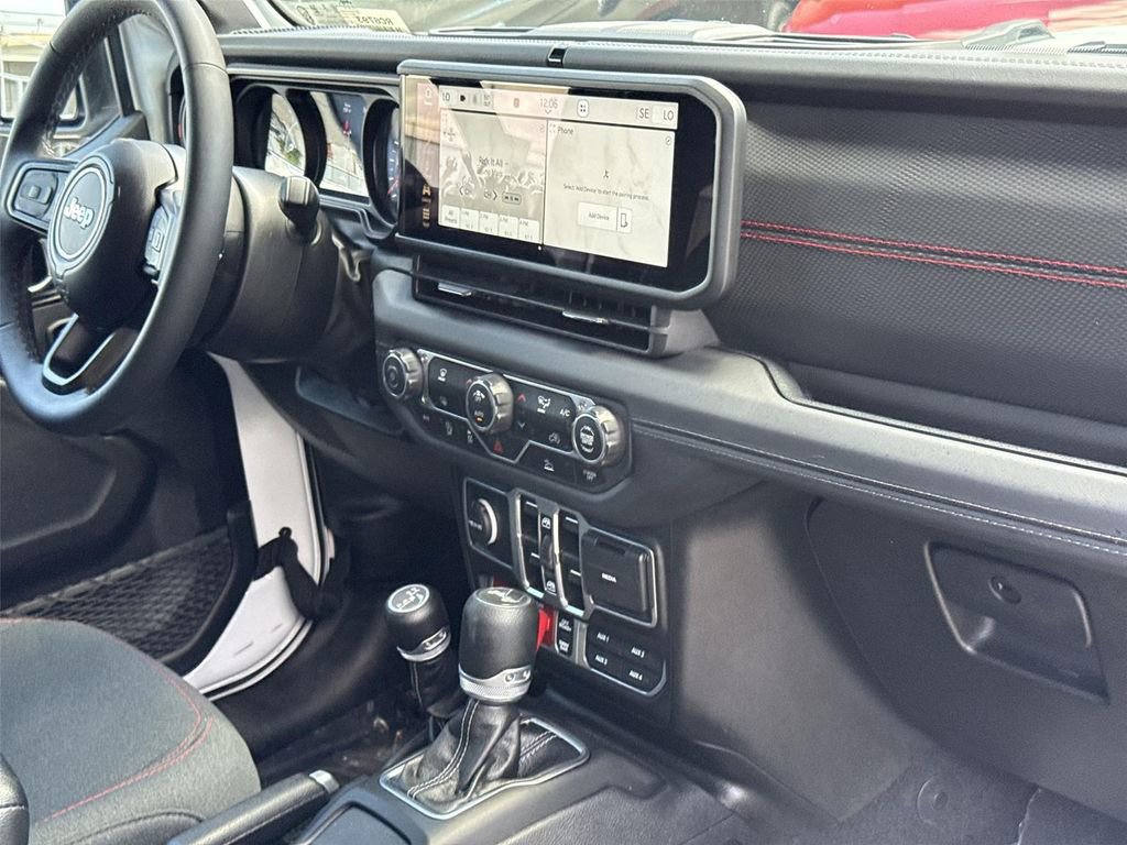 2025 Jeep Wrangler 4-Door Rubicon - Photo 26