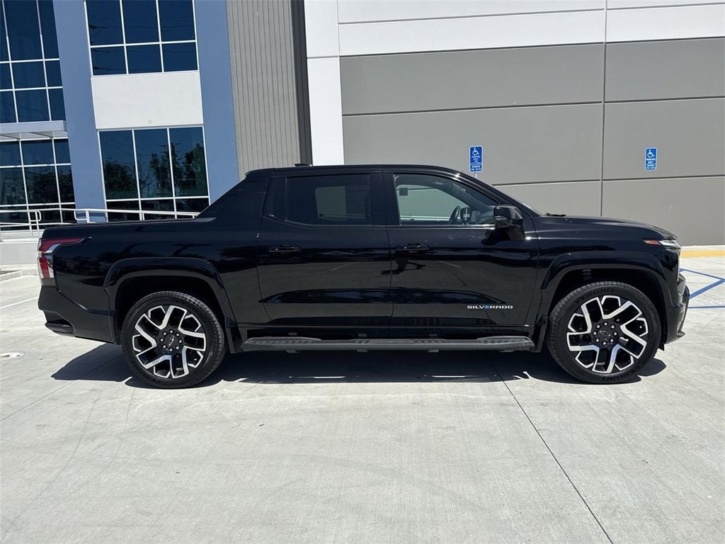 Used 2024 Chevrolet Silverado EV RST with VIN 1GC40ZEL1RU302718 for sale in Carson, CA