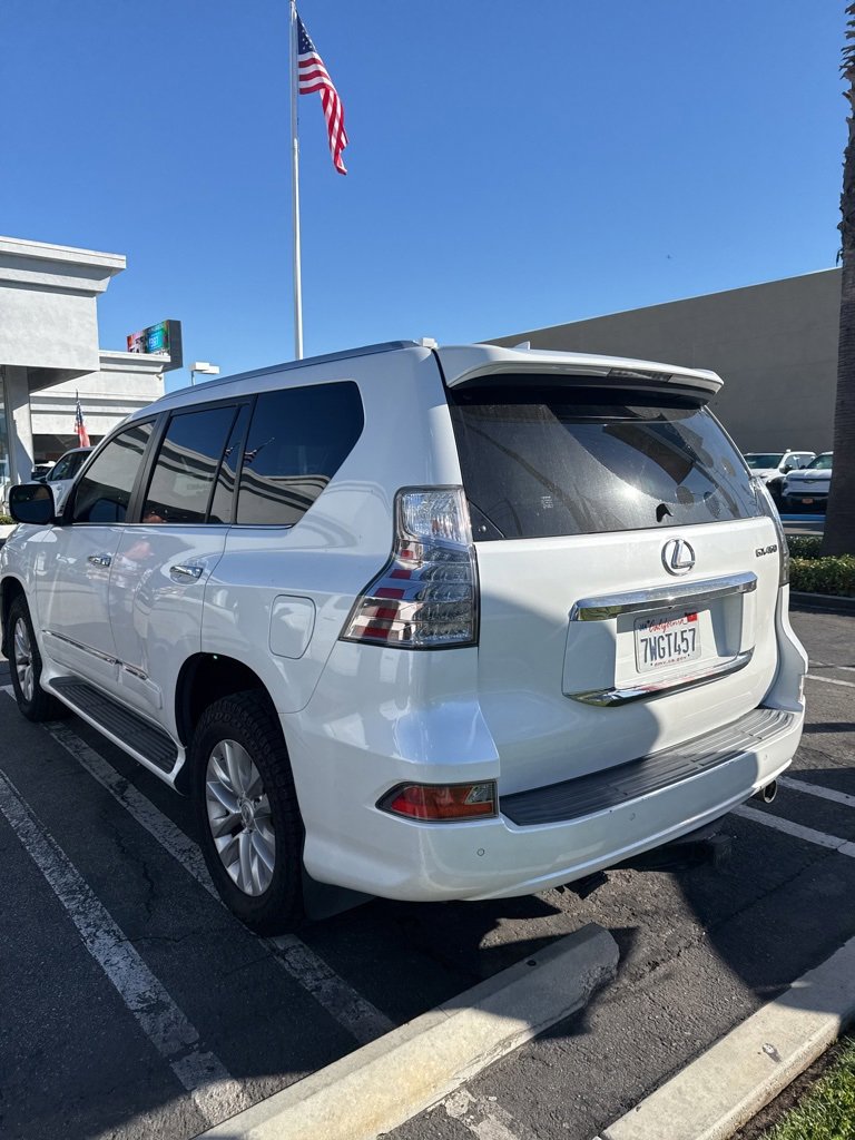 2017 Lexus GX 460 photo 2
