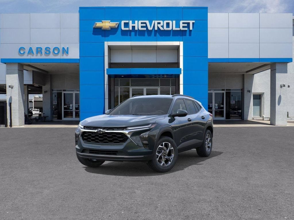 2026 Chevrolet Trax LT - Photo 8