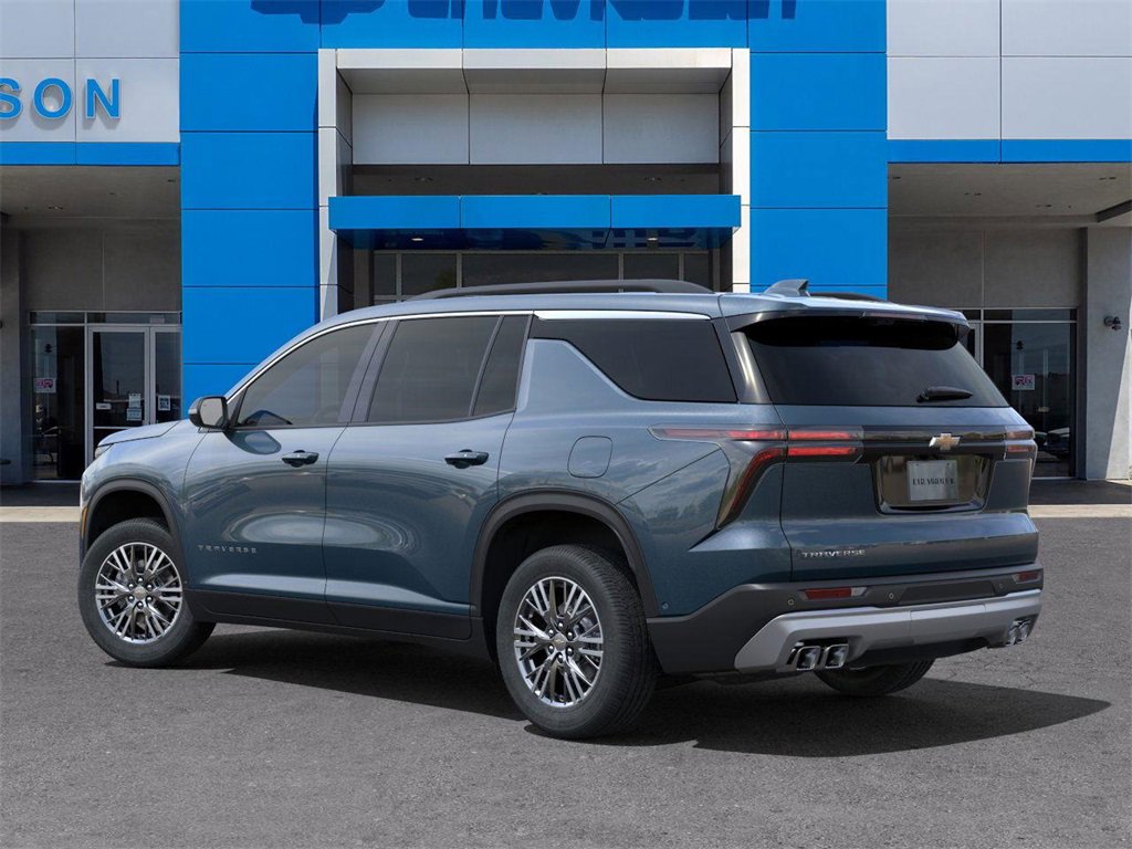 2025 Chevrolet Traverse photo 3
