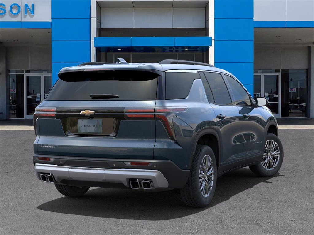 2025 Chevrolet Traverse photo 4