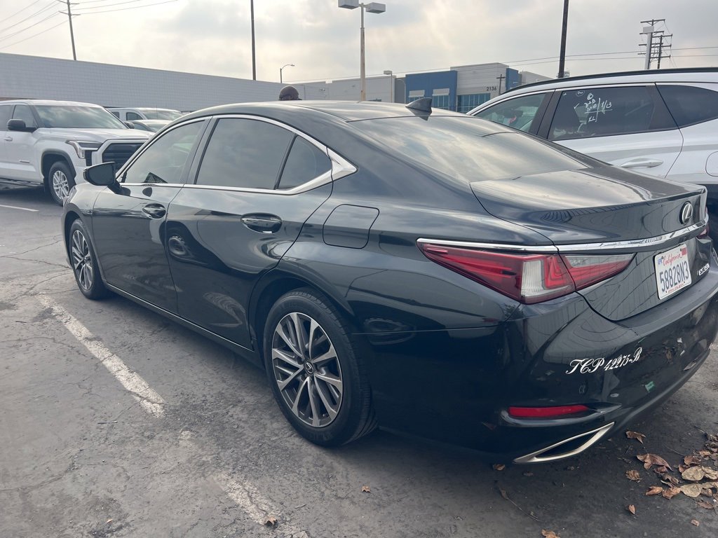 2022 Lexus ES 350 photo 3