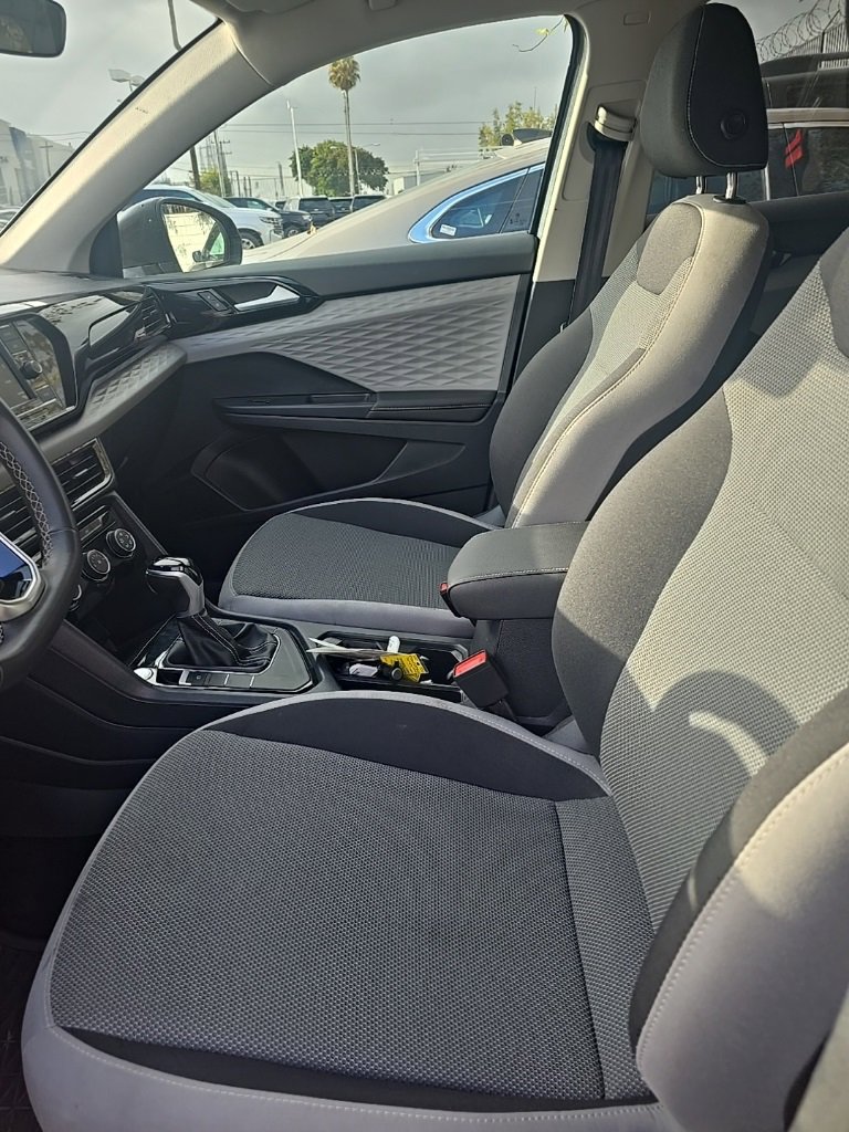 2024 Volkswagen Taos S photo 4