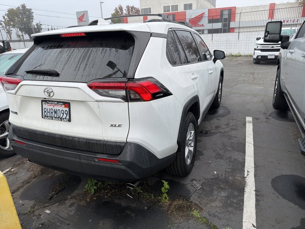 2019 Toyota RAV4 XLE's photo