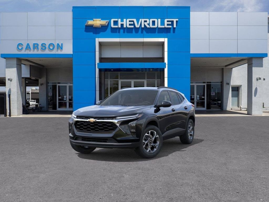 2026 Chevrolet Trax LT - Photo 8