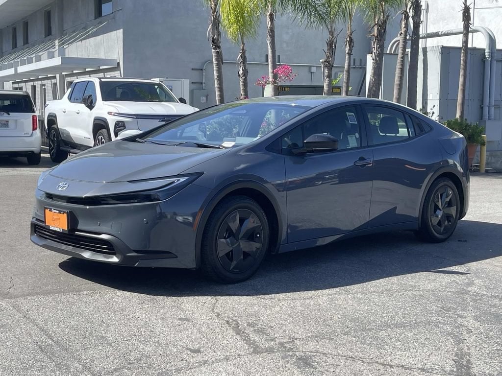Used 2025 Toyota Prius LE