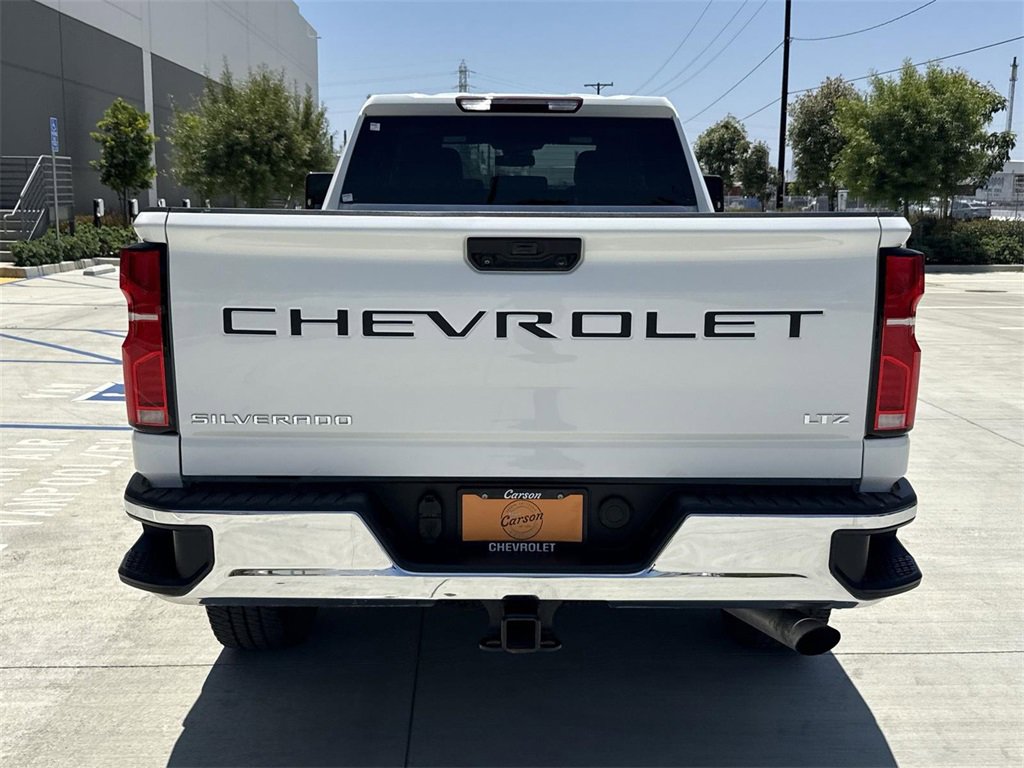 2024 Chevrolet Silverado 3500HD LTZ photo 4