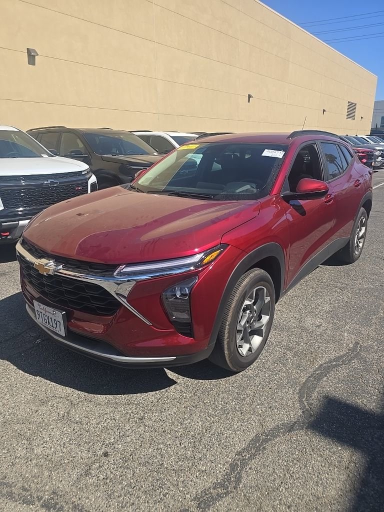 2025 Chevrolet Trax LT's photo