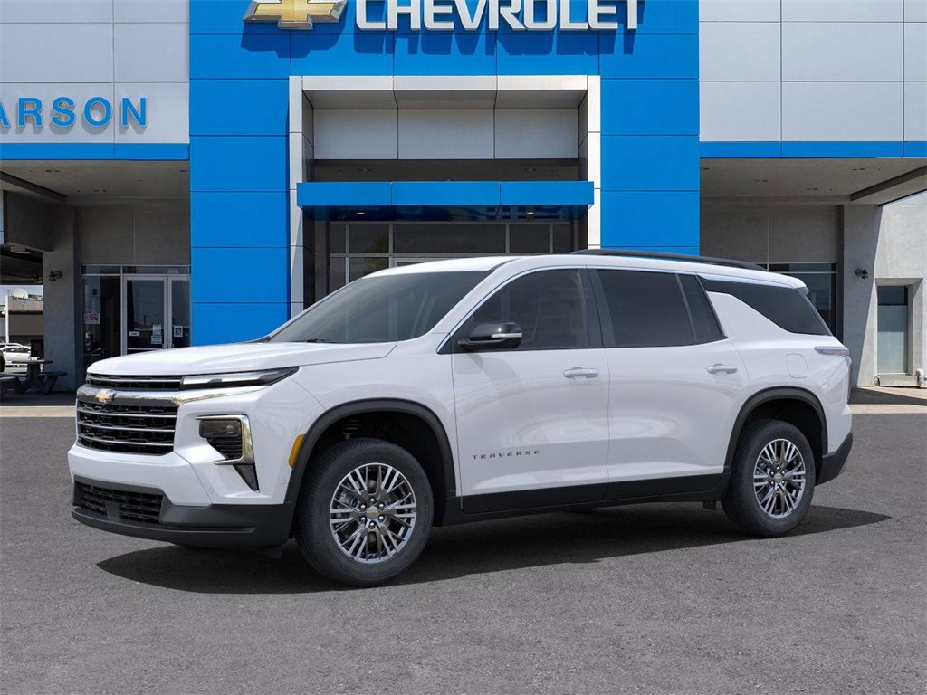 2025 Chevrolet Traverse photo 2