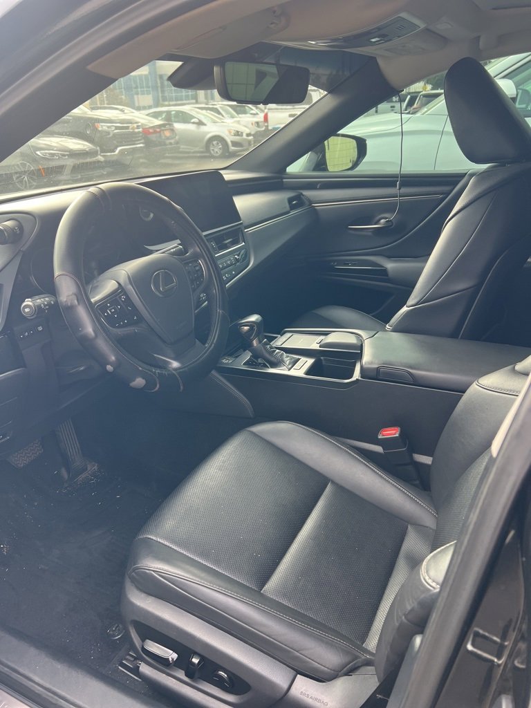 2022 Lexus ES 350 photo 4