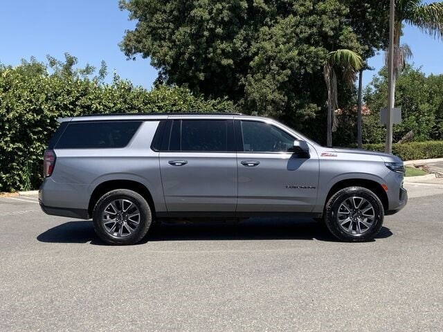 Used 2022 Chevrolet Suburban Z71 with VIN 1GNSKDKD6NR247186 for sale in Carson, CA