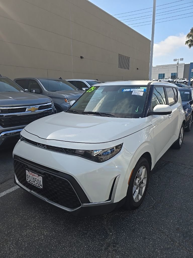 2025 Kia Soul 2.0L LX IVT's photo