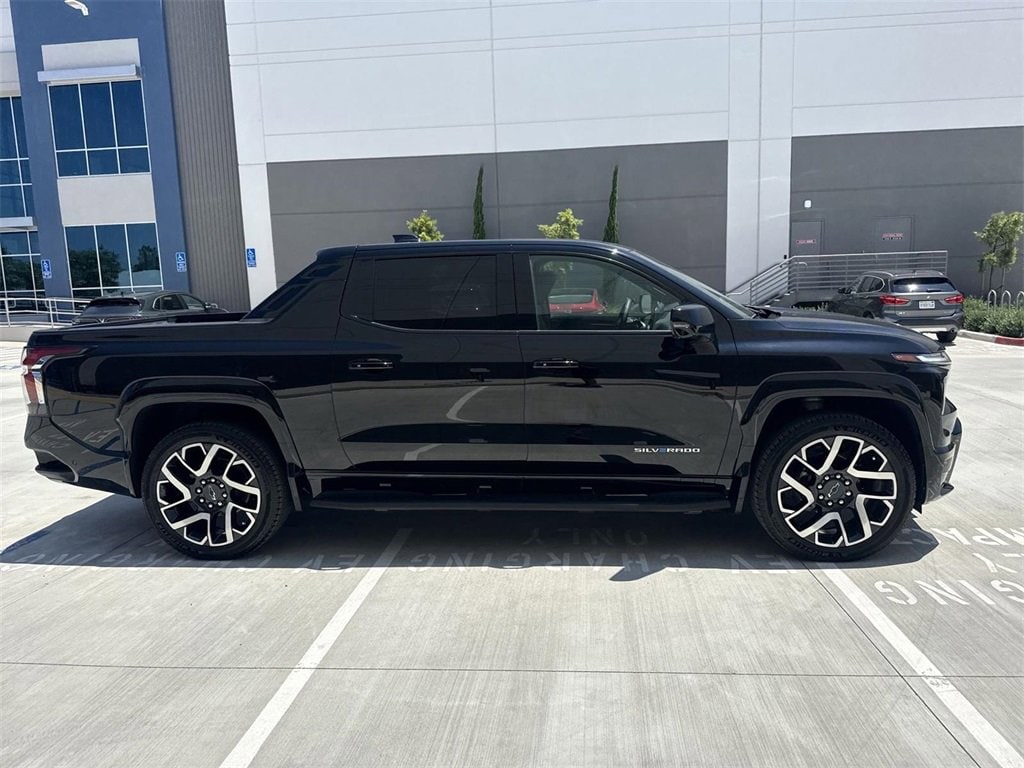 Used 2024 Chevrolet Silverado EV RST with VIN 1GC40ZEL1RU301889 for sale in Carson, CA