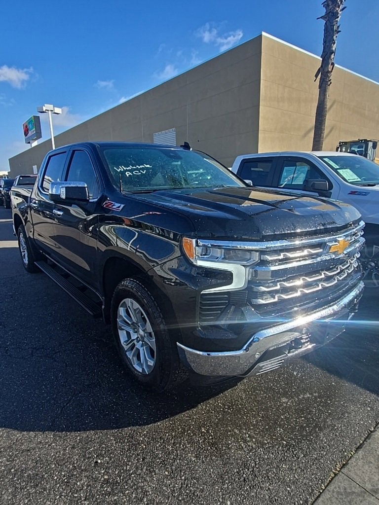 2024 Chevrolet Silverado 1500 LTZ photo 2