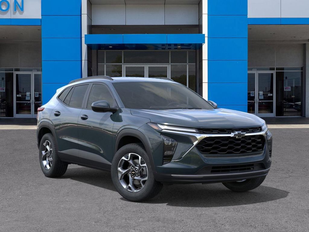 2026 Chevrolet Trax LT - Photo 7