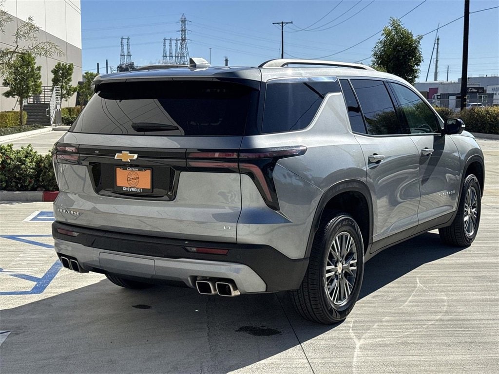 Used 2024 Chevrolet Traverse LT SUV