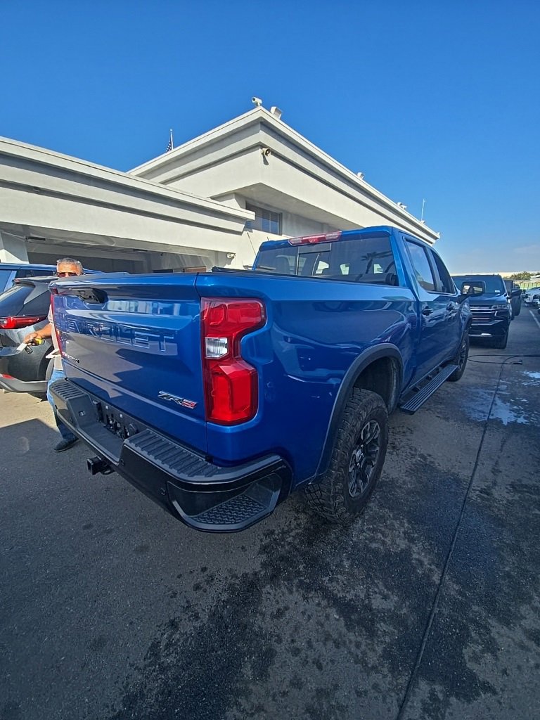 2022 Chevrolet Silverado 1500 ZR2 photo 2