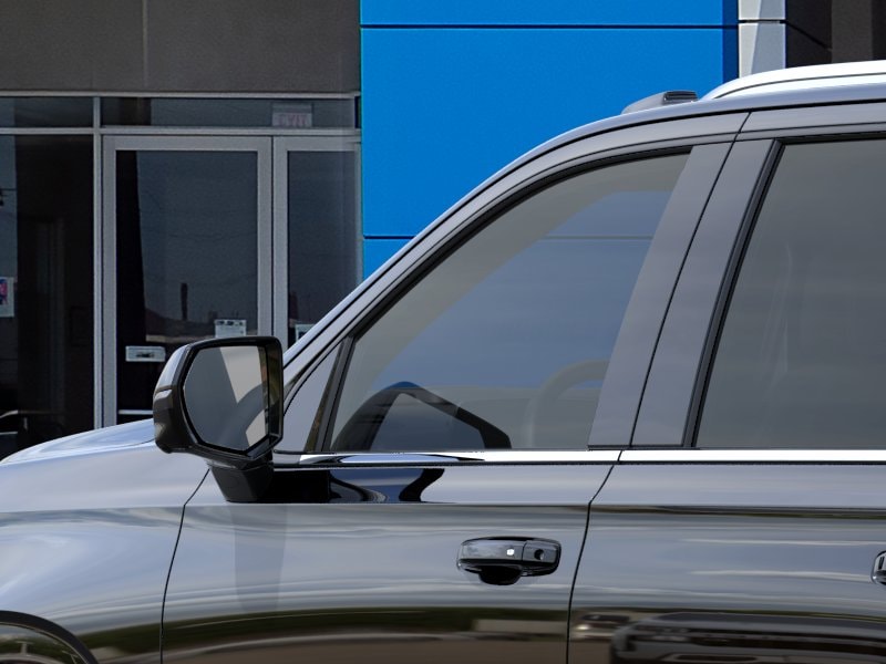 2026 Chevrolet Suburban LT - Photo 12