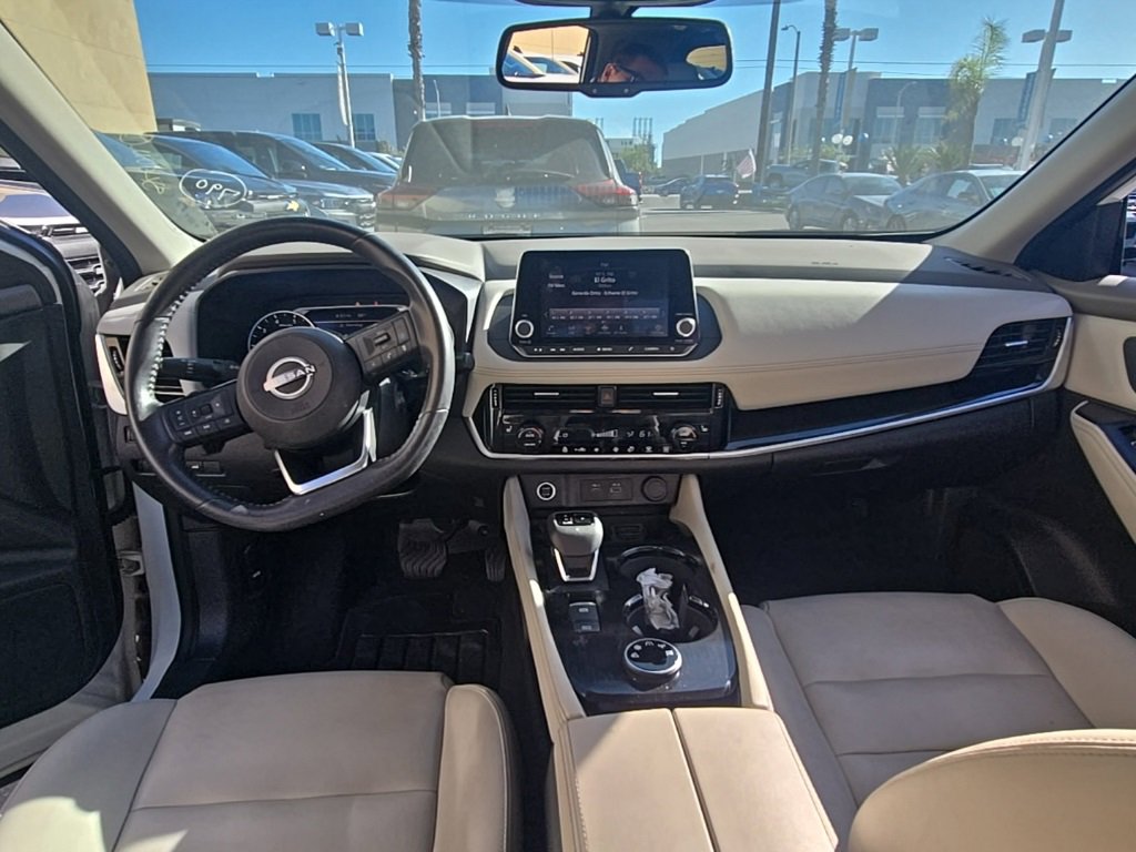 2023 Nissan Rogue SL photo 4
