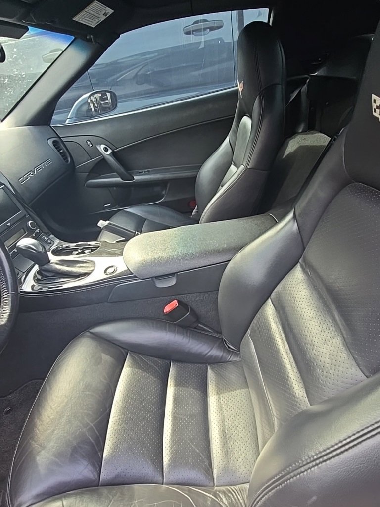 2010 Chevrolet Corvette 3LT photo 4