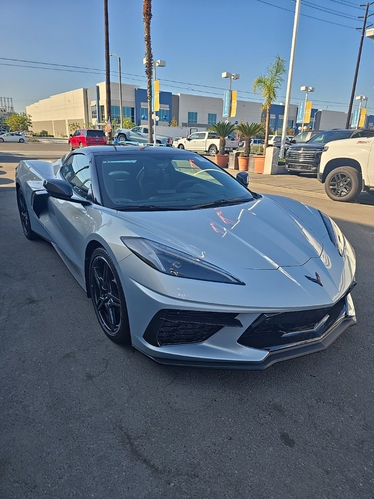 2021 Chevrolet Corvette Stingray 3LT photo 2